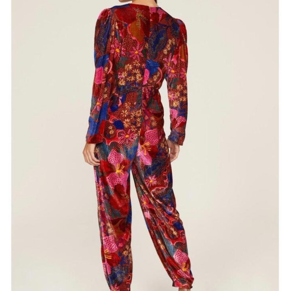 NWOT Farm Rio Floral Velvet Print V-Neck Jumpsuit with Pockets- Size Large - Picture 5 of 15
